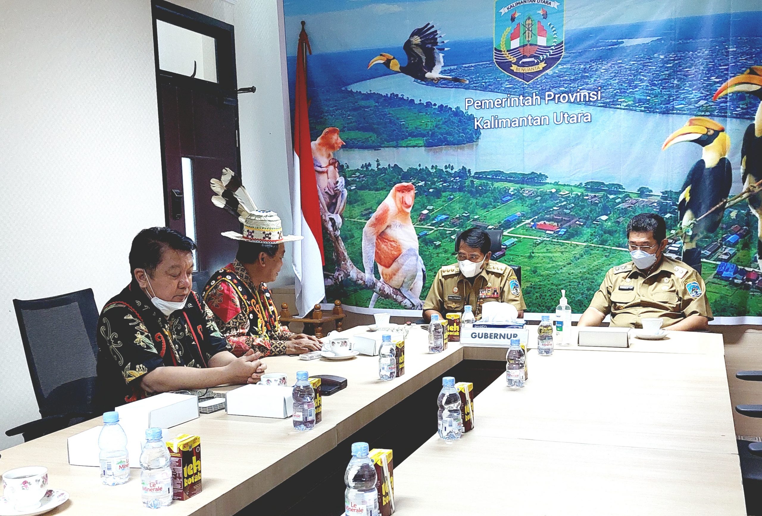 Audiensi dengan Dewan Adat Dayak, Gubernur Tegaskan Sektor Pertanian jadi Perhatian Serius