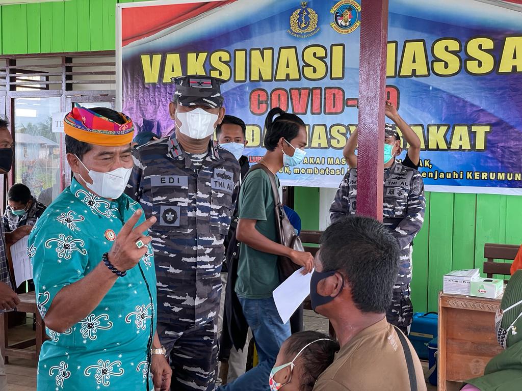Pagi-Pagi, Gubernur ke Tanjung Buka Tinjau Vaksinasi COVID-19