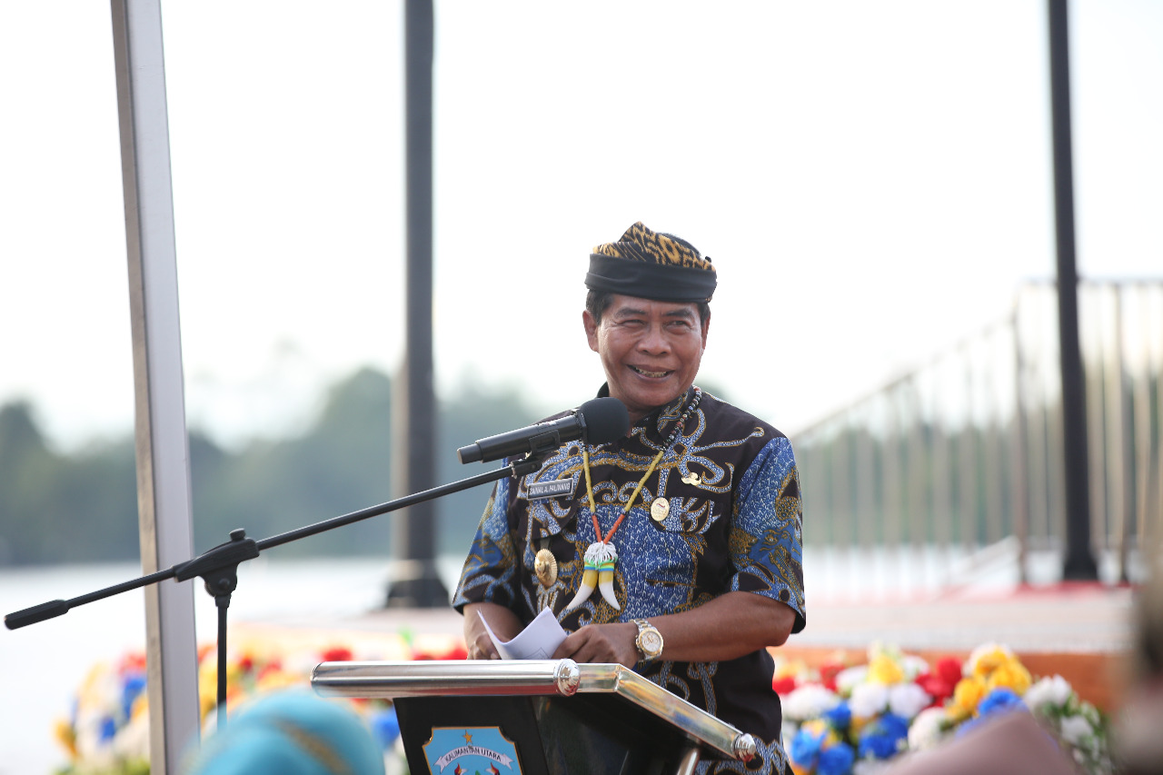 Penuh Rasa Syukur, Gubernur Resmi Menutup Pesta Budaya Sungai Kayan