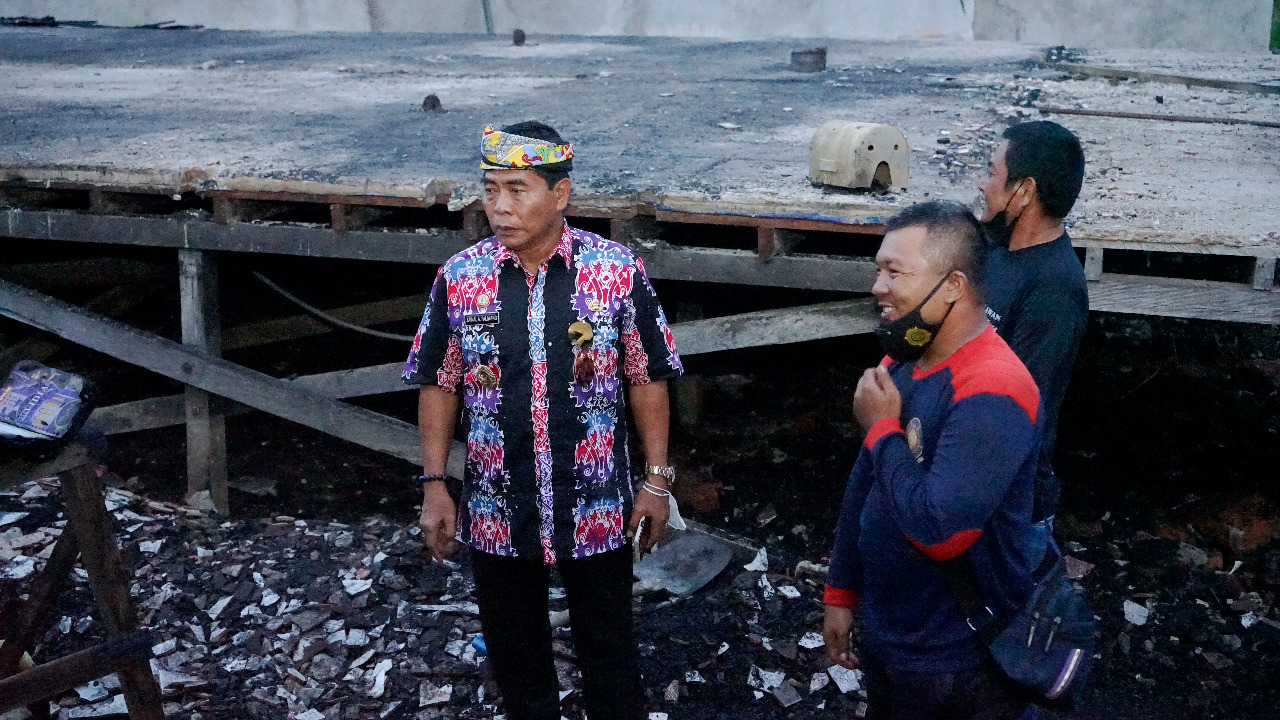 Gubernur Tinjau Korban Kebakaran
