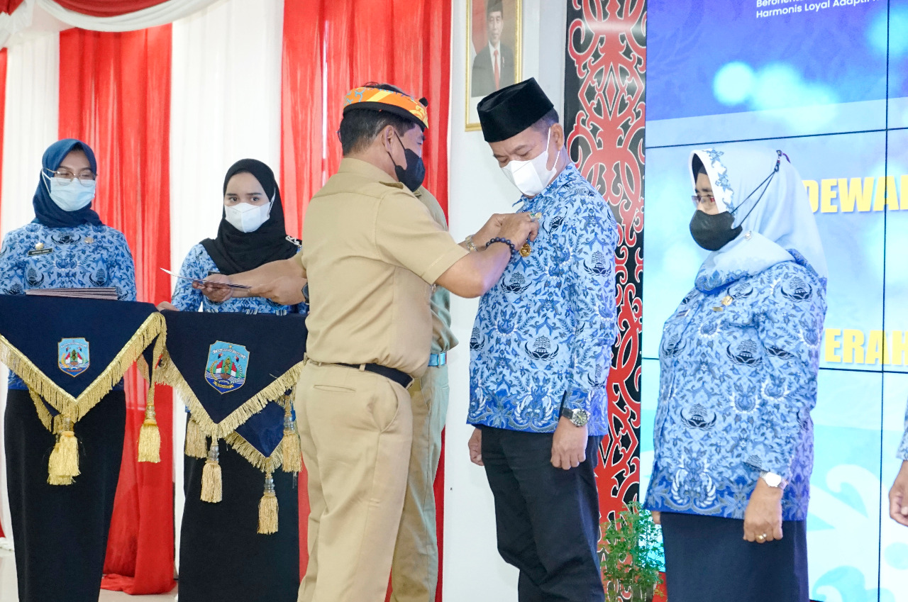 Gubernur : ASN Adalah Pelayan Masyarakat, Jangan Minta Dilayani.