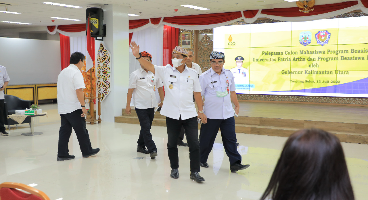 Dilepas Gubernur, Kaltara Kirim Calon Mahasiswa ke Cina dan Makassar