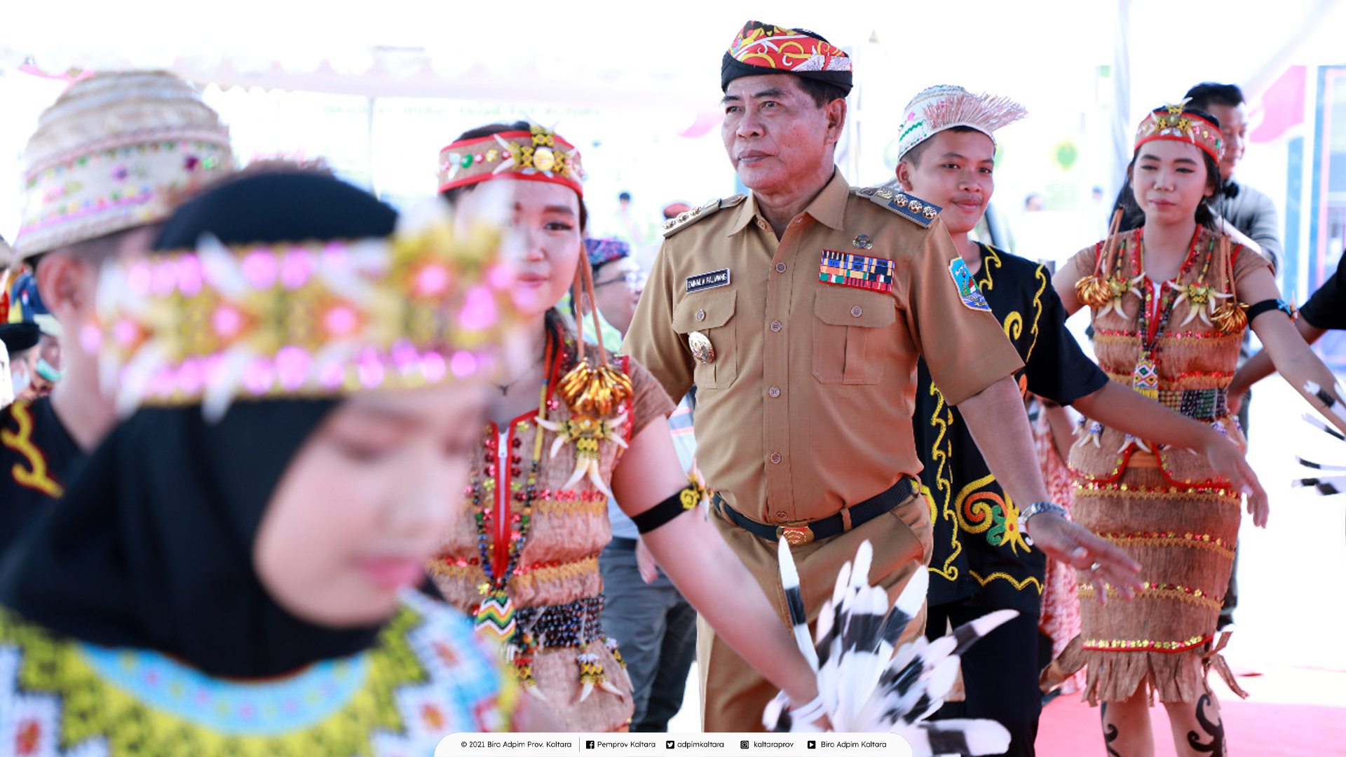 Gubernur Zainal ‘Beri Jempol’ PT PKN Terus Peduli Sektor Pendidikan