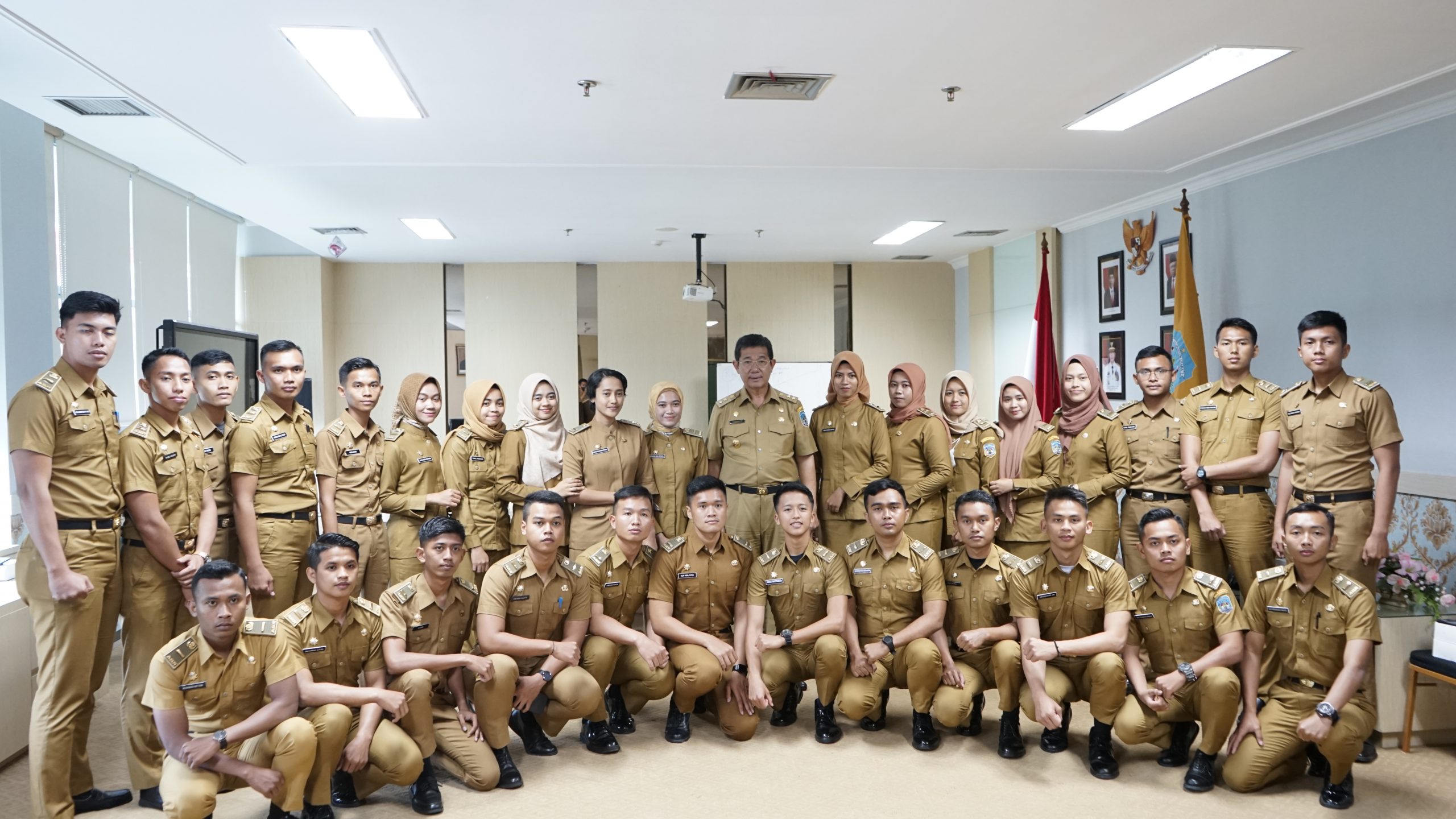 <strong>Wagub Yansen Tekankan Pentingnya Kompetensi, Loyalitas, dan Dedikasi kepada Pamong Praja Muda Lulusan IPDN Angkatan XXIX</strong>