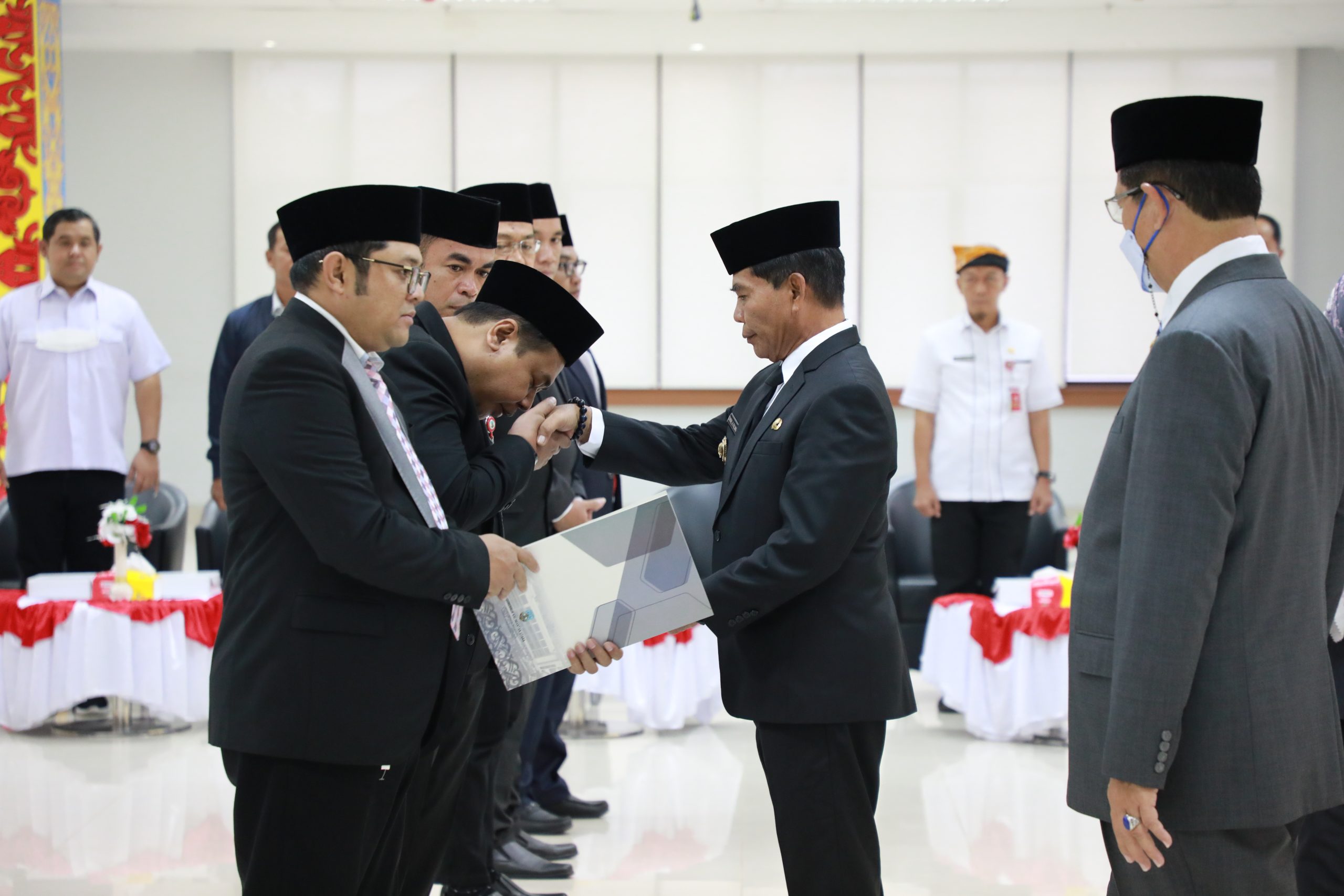 Gubernur Lantik Jajaran Direksi dan Komisaris PT BKJ