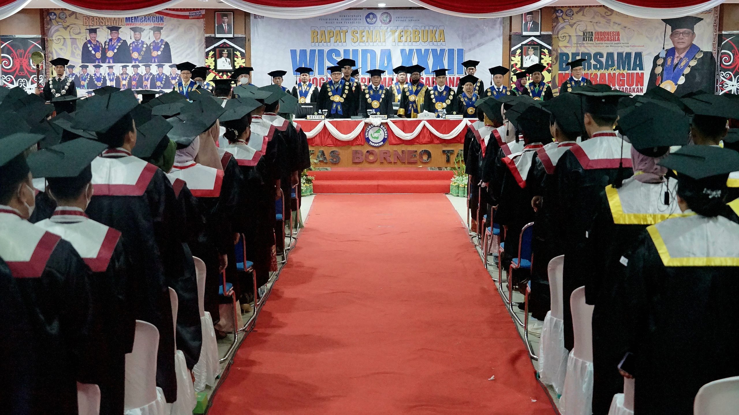 Di Depan Wisudawan UBT, Gubernur: Bawa Perubahan bagi Kebaikan Masyarakat