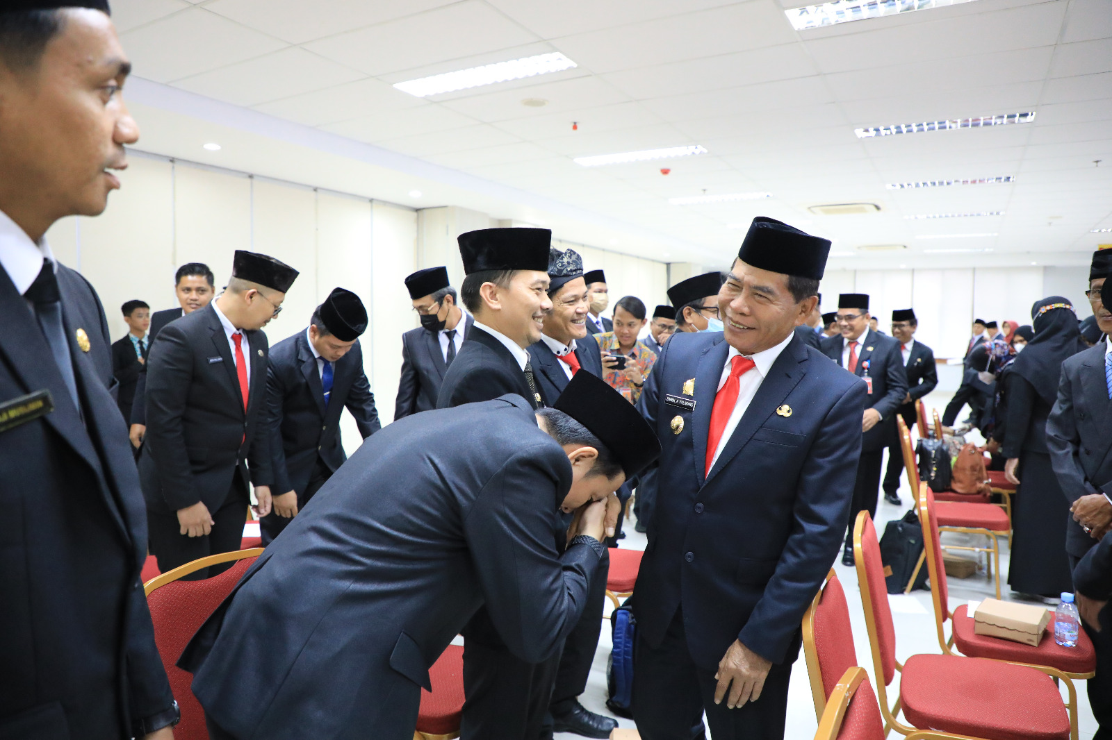 Gubernur Lantik 56 Pejabat Fungional