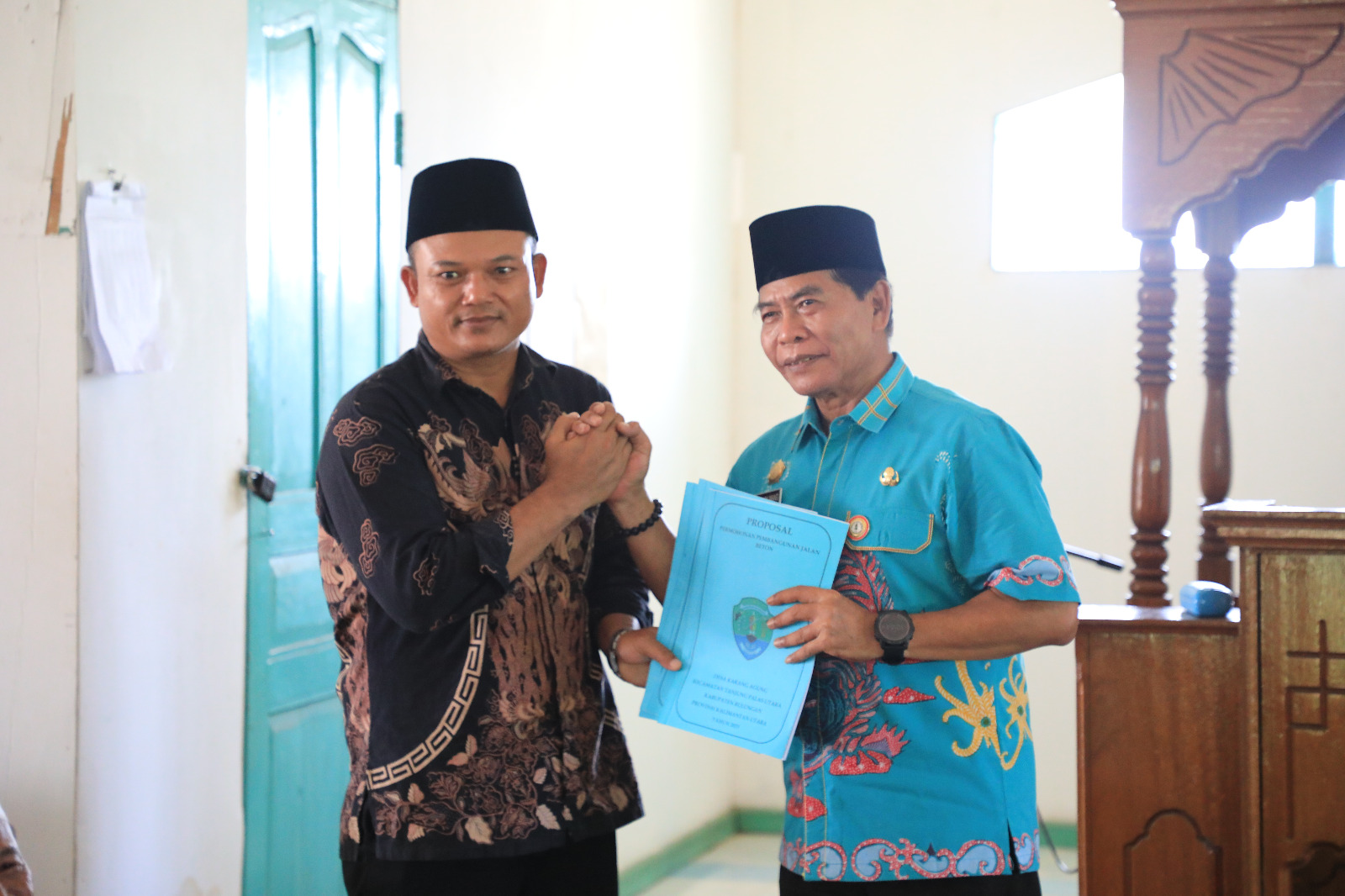 Penyerahan Bantuan Masjid Asyifa Desa Karang Agung
