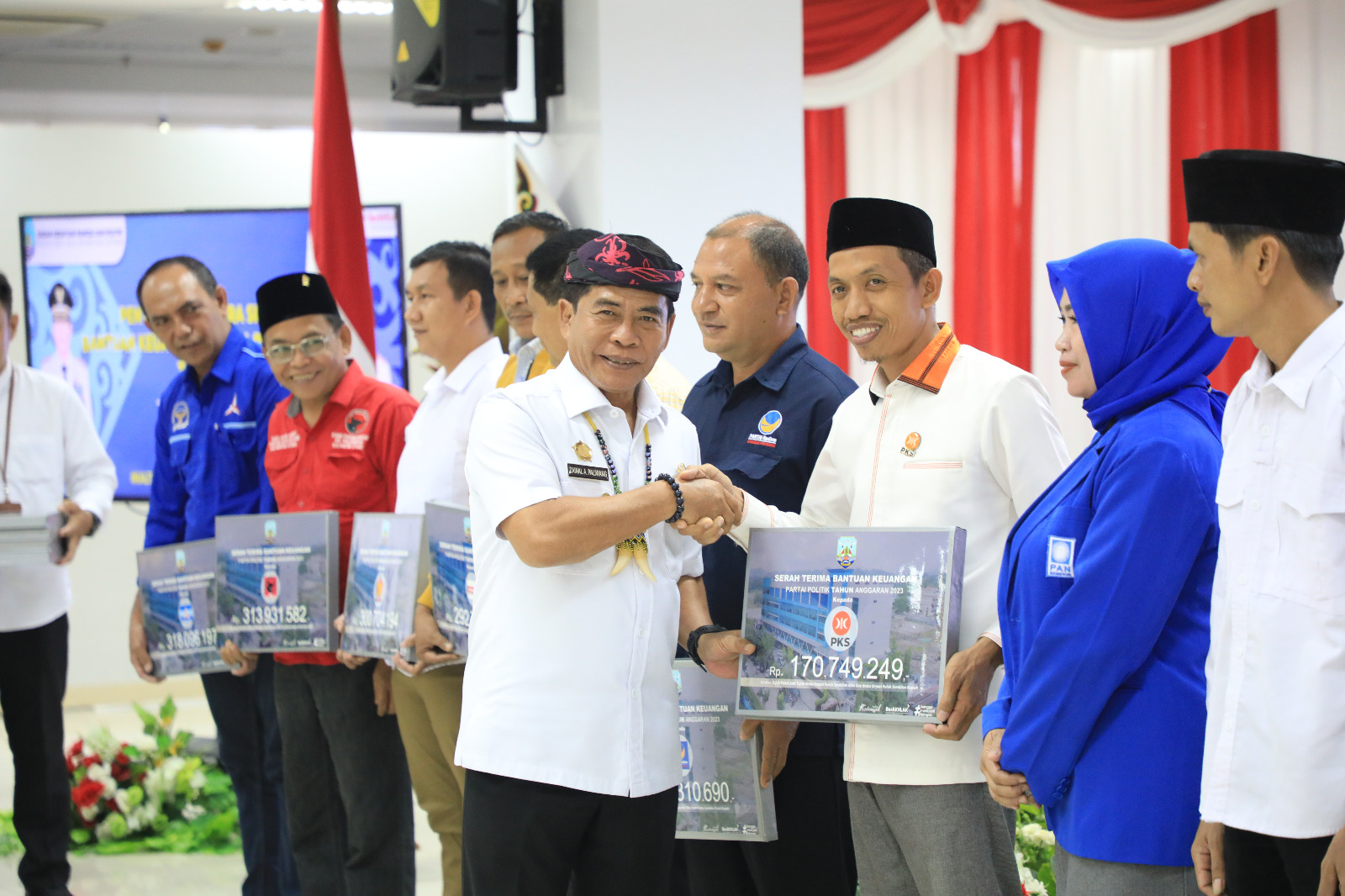Pemprov Beri Bantuan Keuangan Rp 1,4 M ke Partai Politik