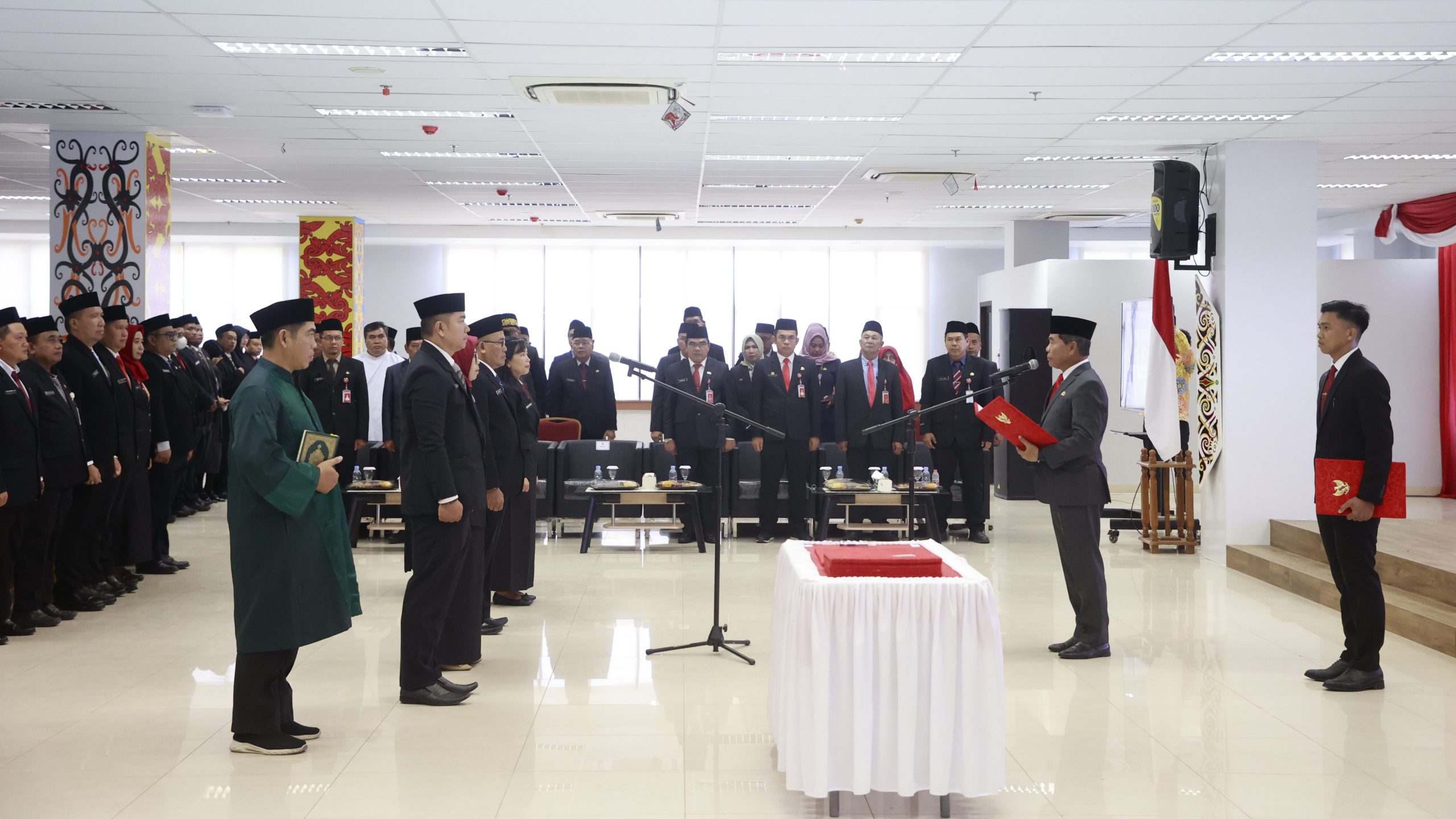 Lantik 181 ASN, Gubernur: Kalau Kerja Ikhlas Tak Akan Bosan dan Capek