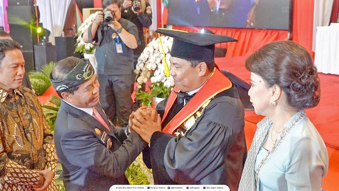 Gubernur Hadiri Pengukuhan Guru Besar Tetap STIK Lemdiklat Polri