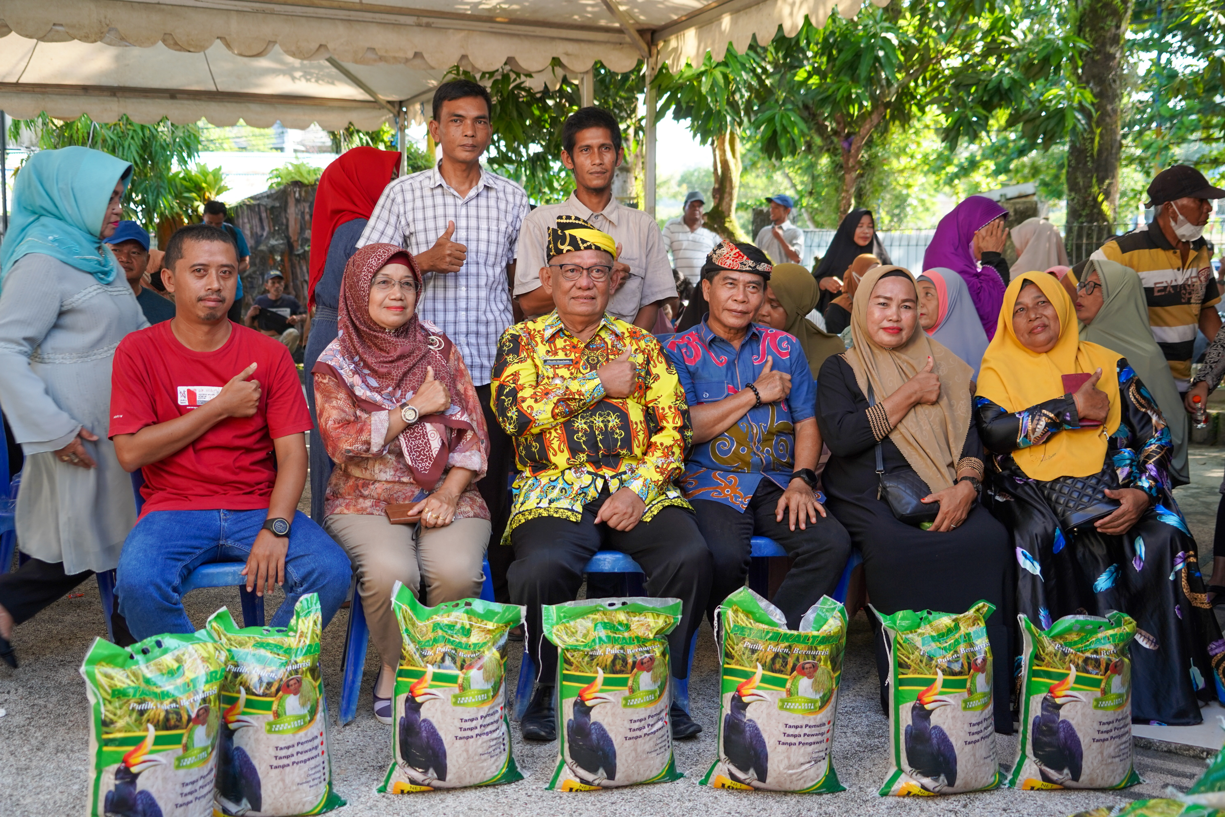 Penyerahan Bantuan Kelurahan Kampung Satu Tarakan