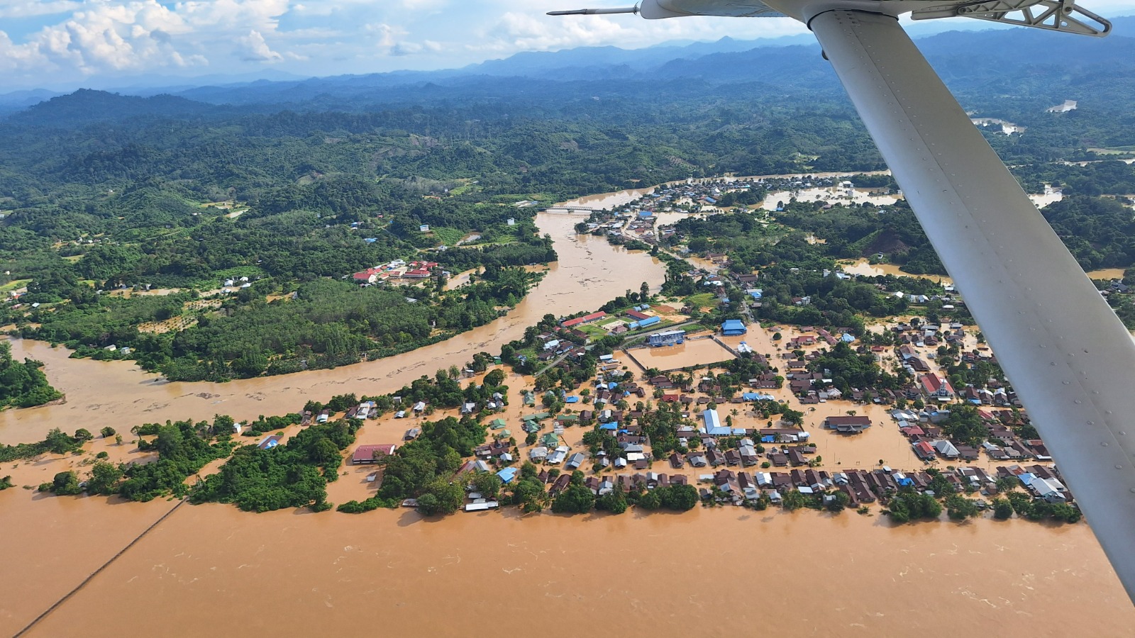 Wagub Yansen TP Langsung Pantau Kondisi Banjir Malinau