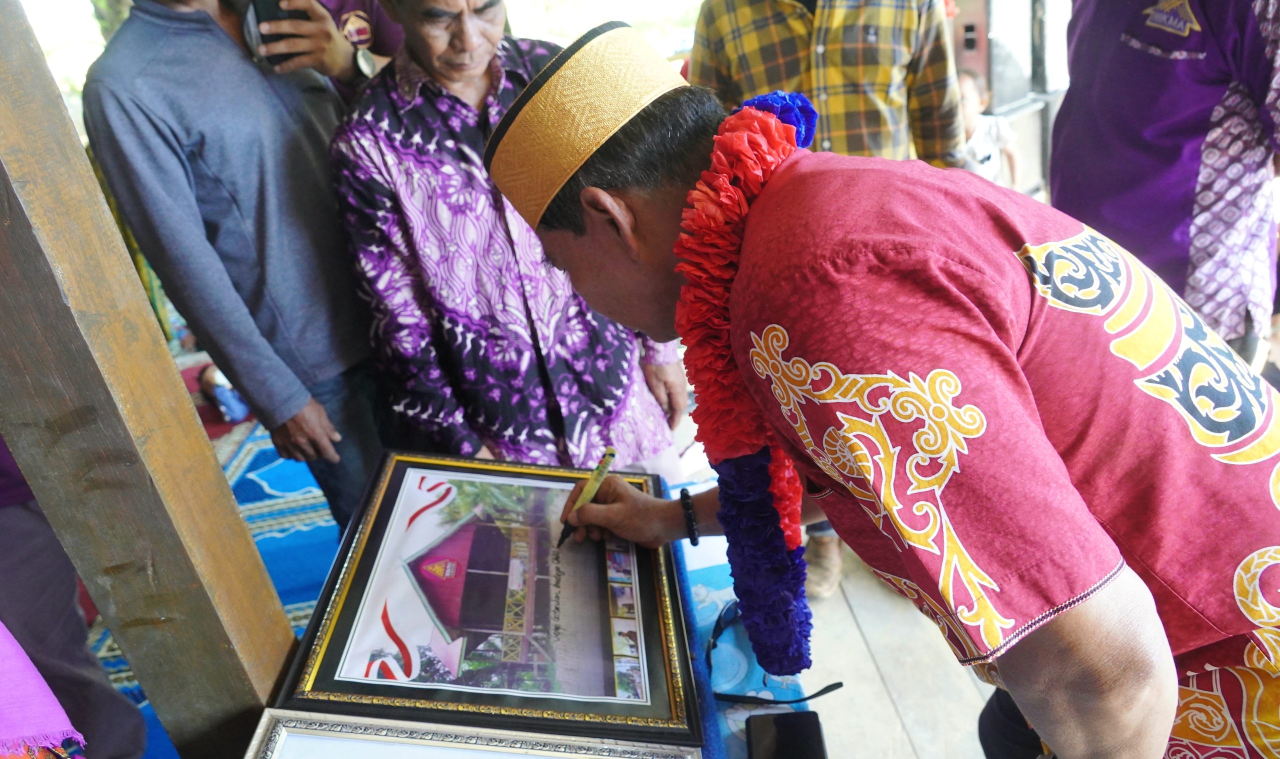 Gubernur Hadiri Acara Adat Cado Sipulung