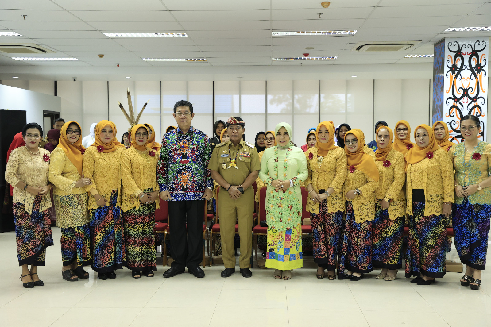 Gubernur Kaltara Minta Kaum Ibu Konsisten Membentuk Generasi Penuh Manfaat