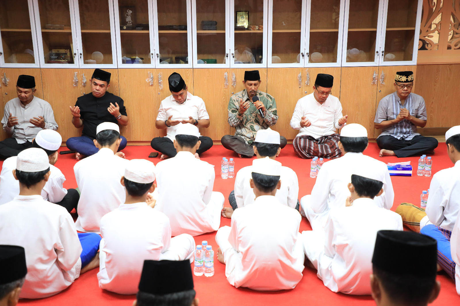 Kegiatan syukuran dan doa bersama