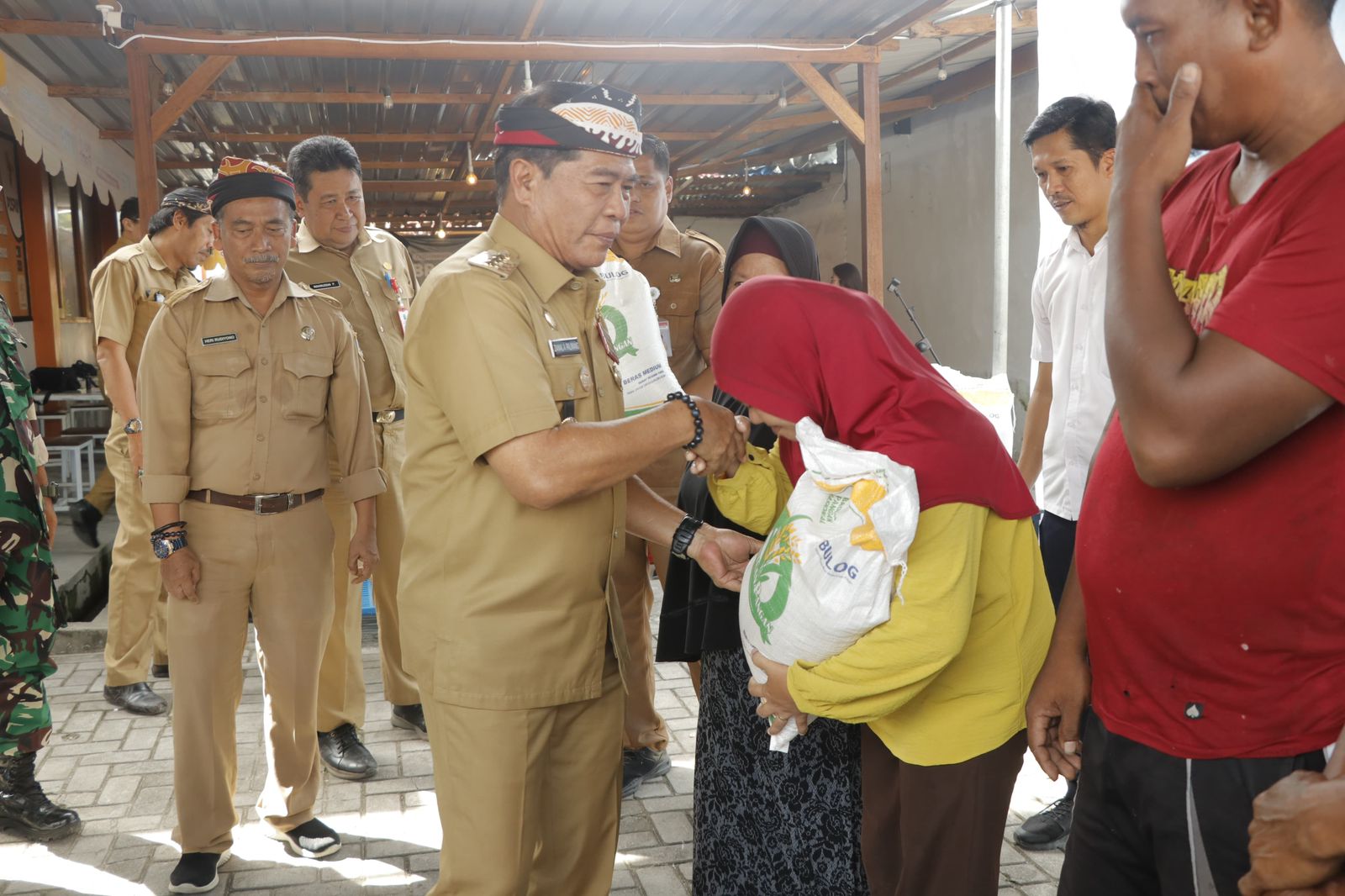 Peluncuran dan Penyerahan Bantuan Pangan Beras 2024 di Tanjung Selor