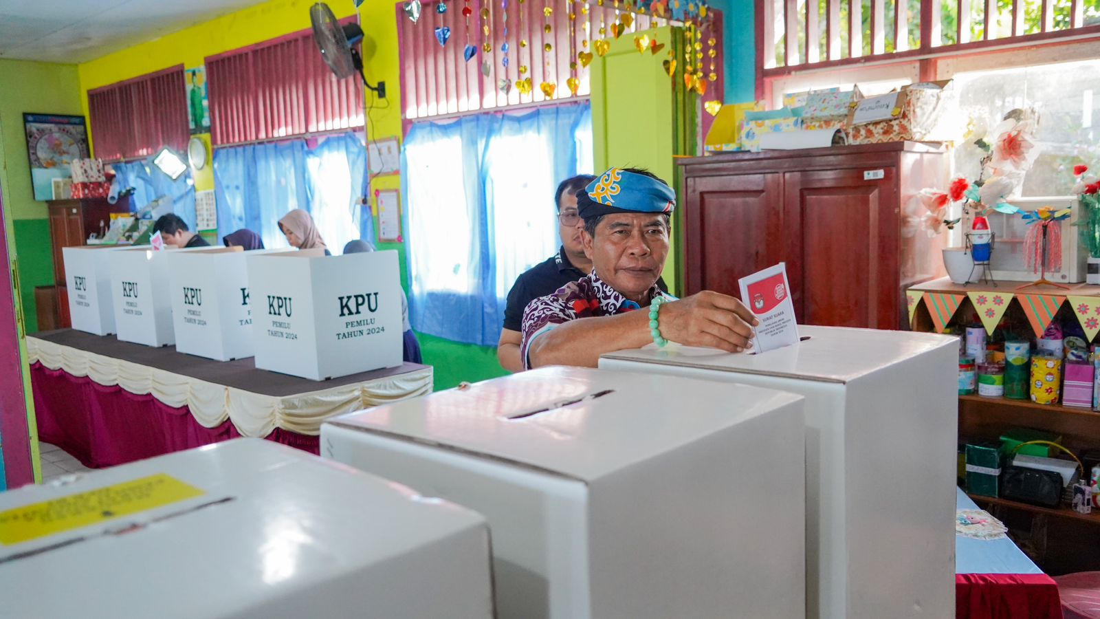 Nyoblos di TPS 34 Tanjung Selor, Gubernur Kaltara: Petugas TPS Ramah