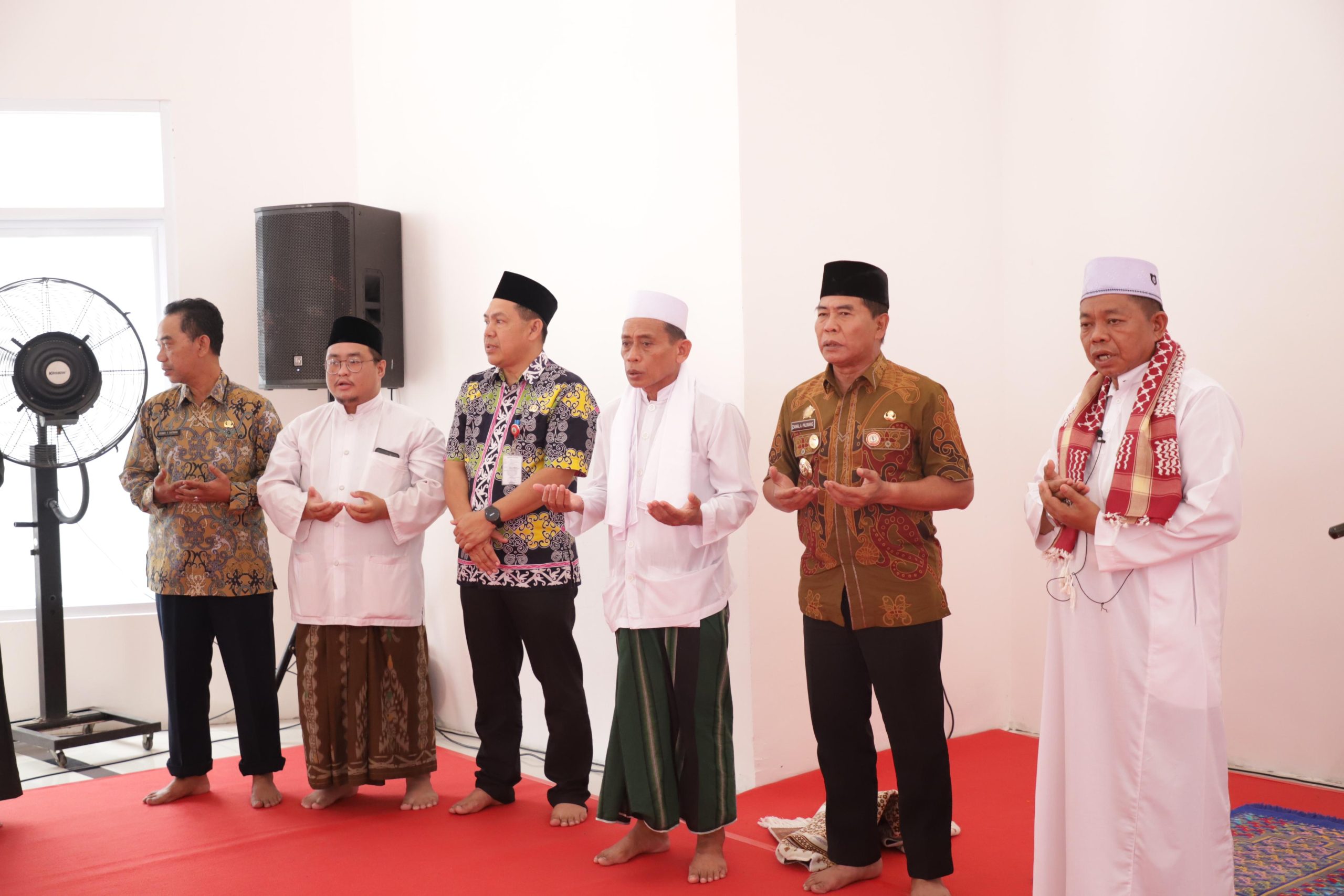 Shalat Jumat Perdana Masjid Pemprov Kaltara