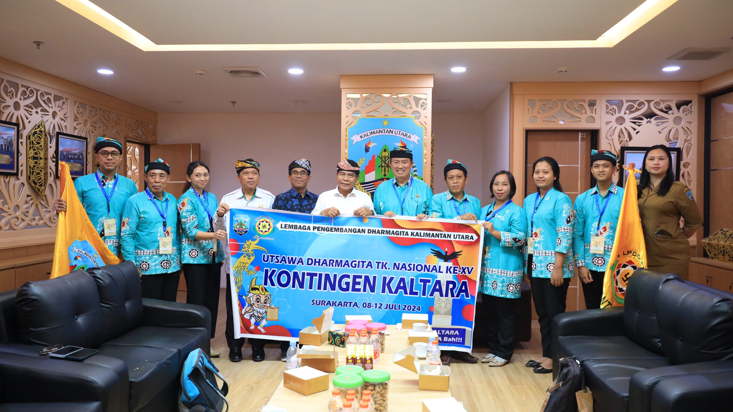 Melepas Kontingen Utsawa Dharma Gita Tingkat Nasional ke-15 Provinsi Kaltara