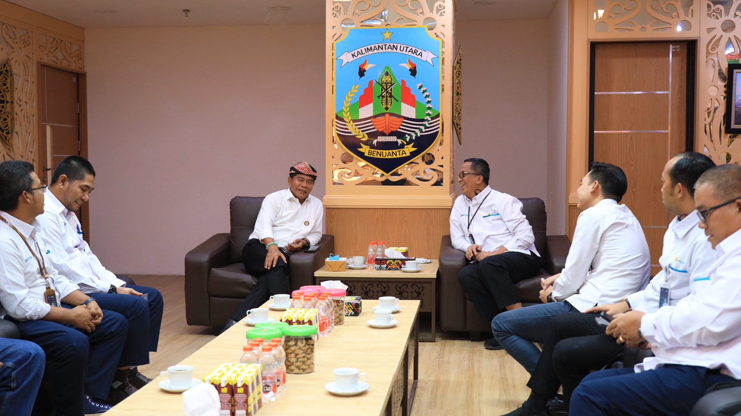 Menerima Kunjungan General Manager PT. PLN (Persero) Unit Induk Distribusi (UID) Kaltimtara