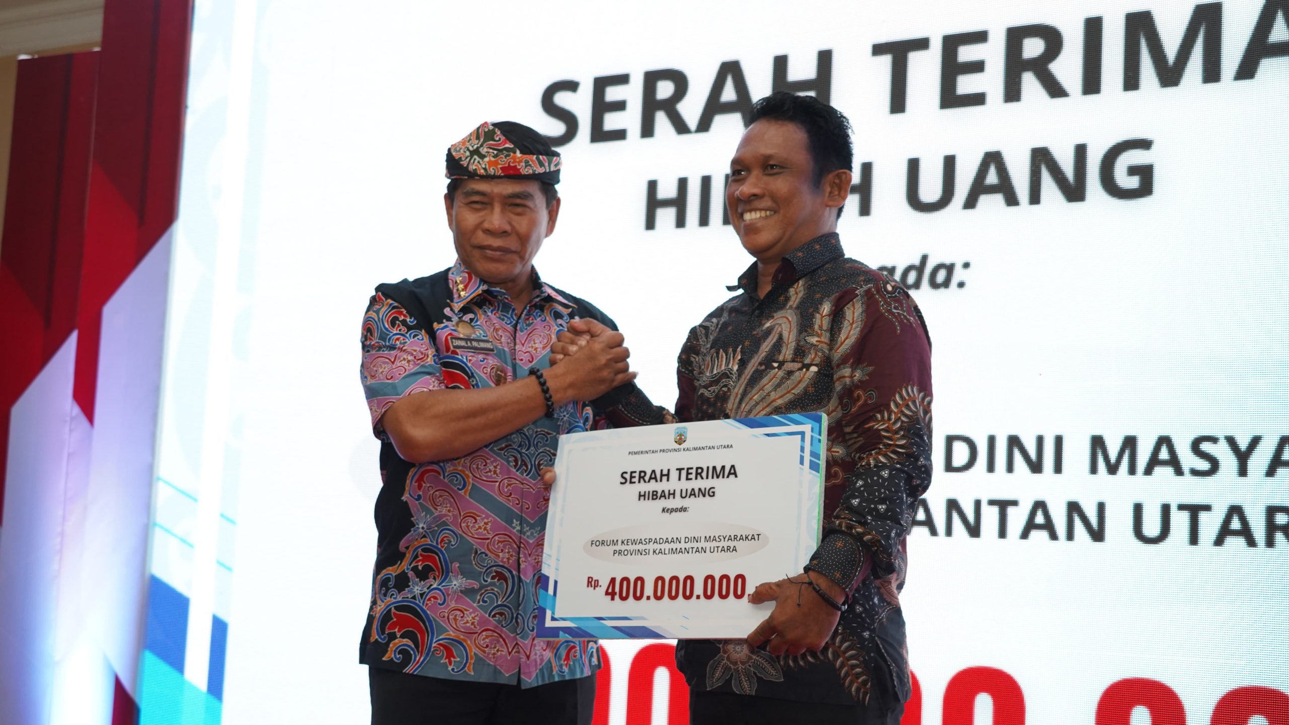 Dukung Demokrasi, Gubernur Berikan Bantuan Keuangan Parpol, Penyelenggara Pilkada, dan Ormas
