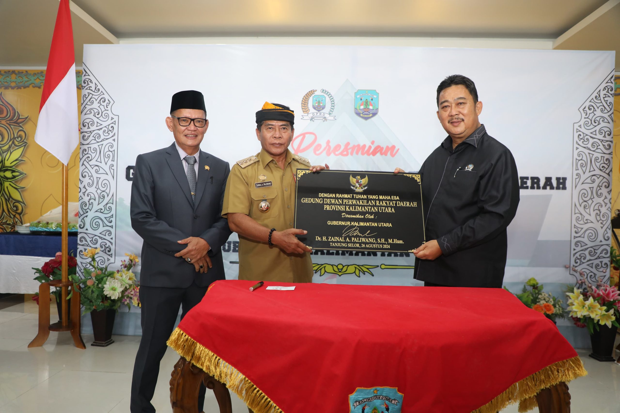 Gubernur Resmikan Gedung DPRD dan Ikuti Rapat Paripurna Ke-26