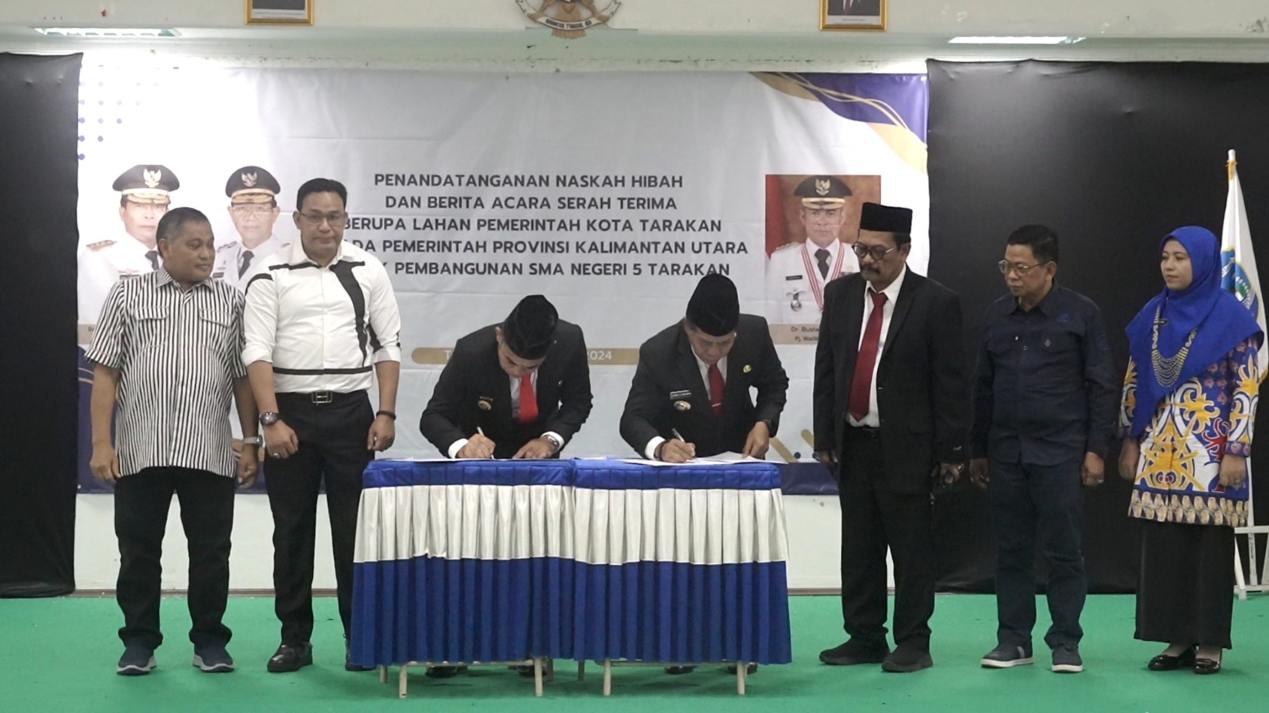 Pemerintah Kota Tarakan menyerahkan lahan untuk pembangunan SMA Negeri 5 Tarakan