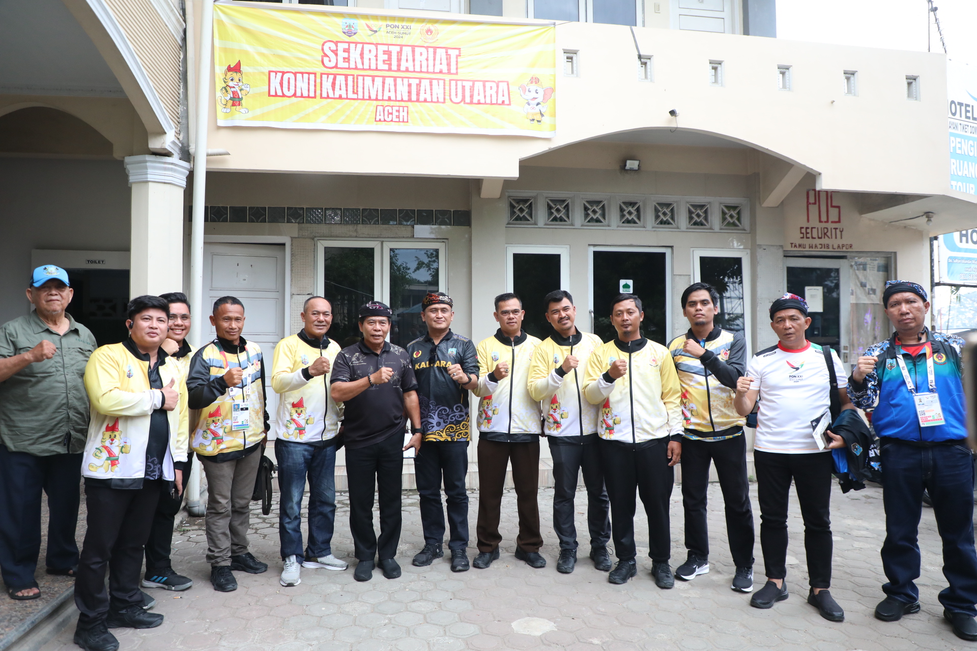 Menghadiri Gala dinner bertajuk “Khanduri Raya” yang diadakan di Taman Ratu Safiatuddin, Banda Aceh