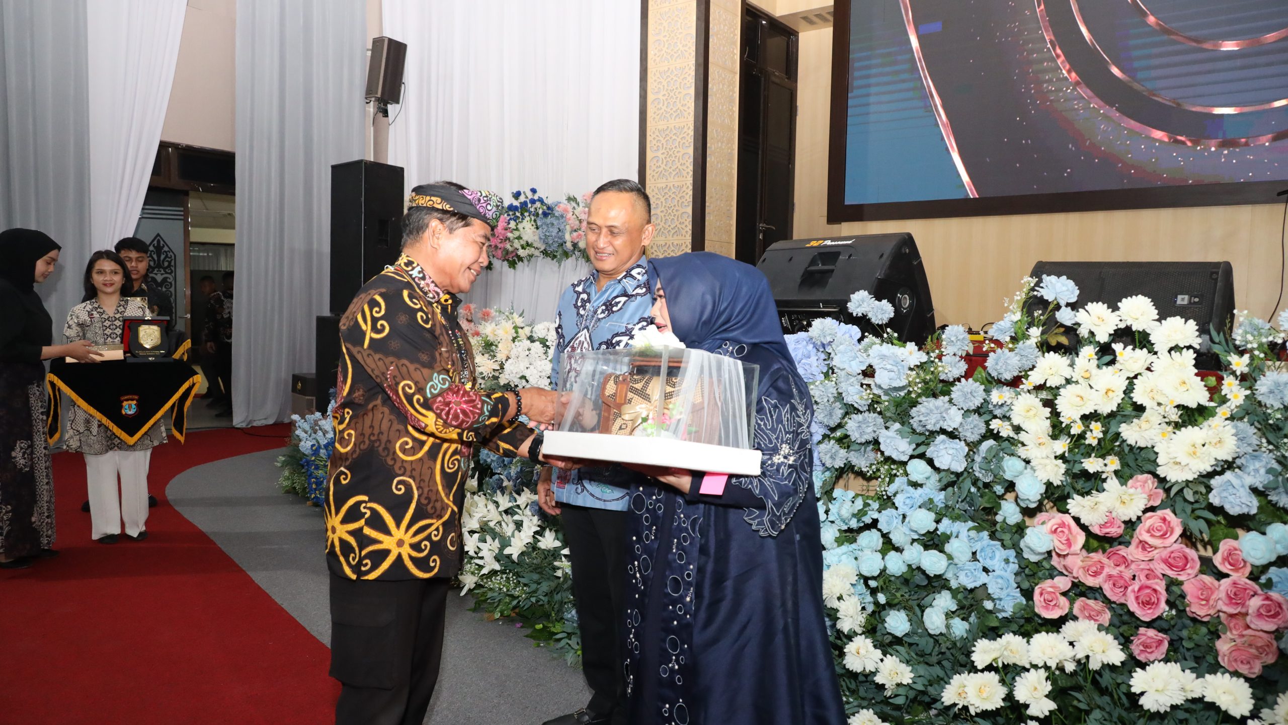 Gubernur Kalimantan Utara Dr. H. Zainal A Paliwang, S.H., M.Hum menghadiri Pisah Sambut Wakapolda Provinsi Kalimantan Utara dari Brigjen Pol