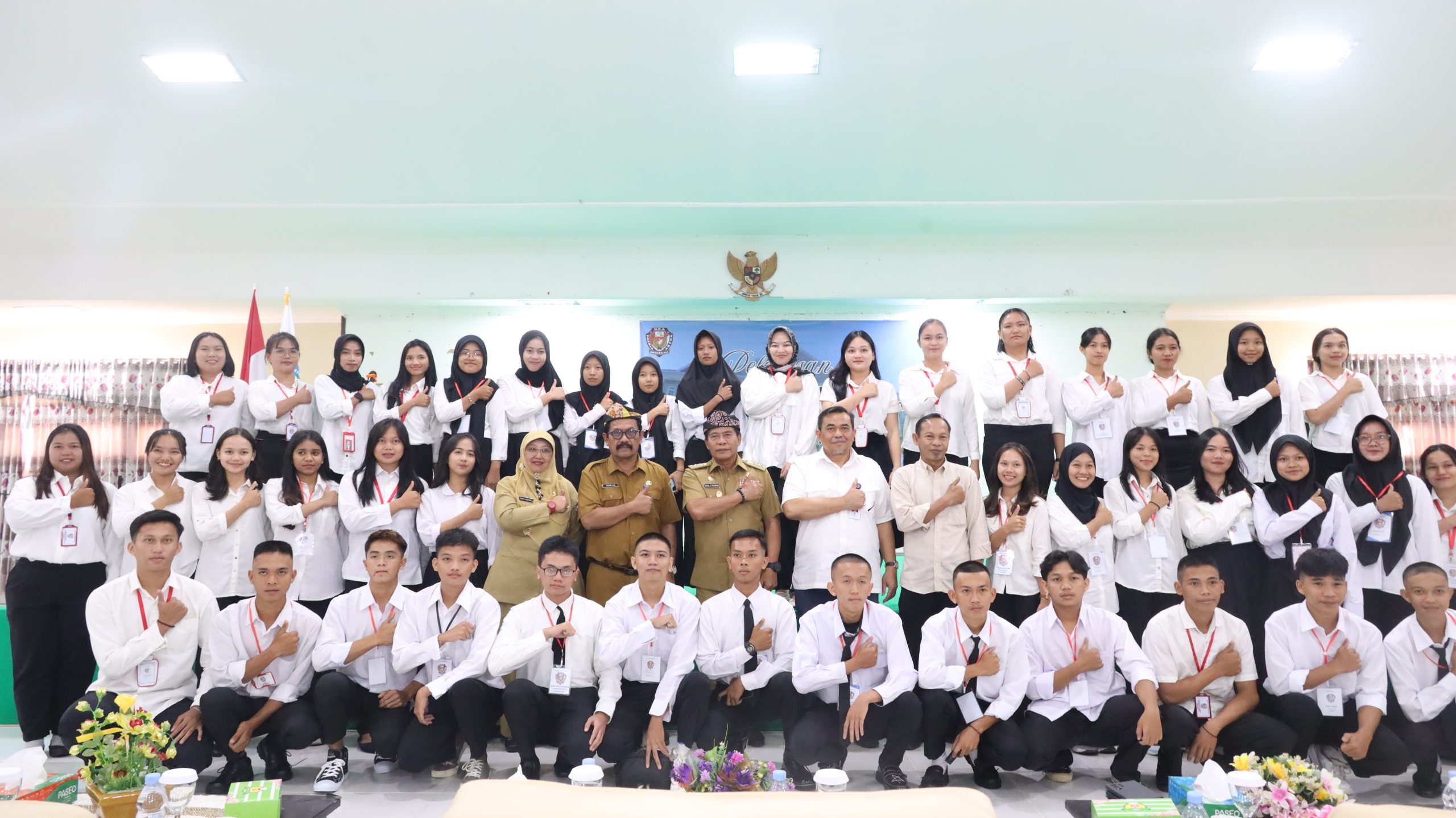 Melepas 50 Orang calon mahasiswa yang akan menempuh pendidikan tinggi