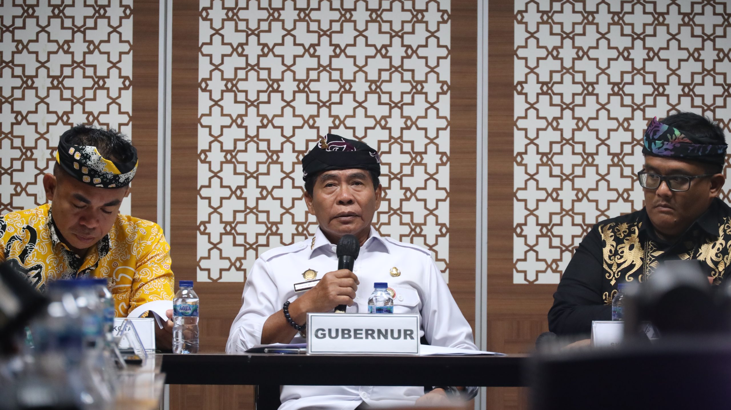 Menginstruksikan percepatan dan pengalihan Participating Interest (PI)