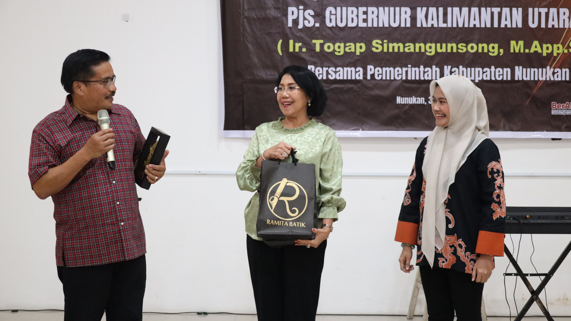Pjs. Gubernur Kalimantan Utara Togap Simangunsong, melaksanakan kunjungan kerja di Kabupaten Nunukan