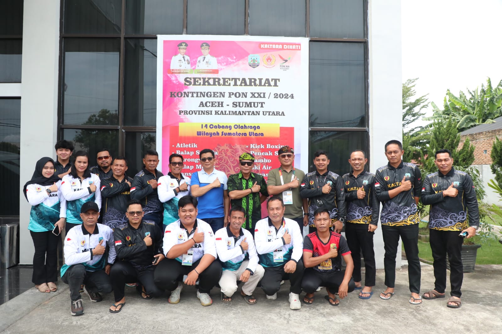 Menghadiri Penutupan Pekan Olahraga Nasional (PON)