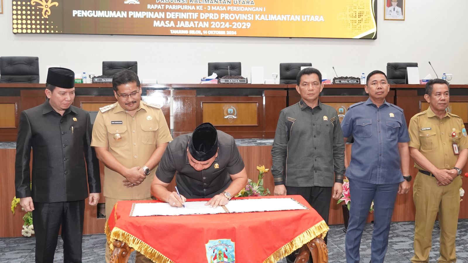 DPRD Provinsi Kalimantan Utara mengumumkan pimpinan definitif.