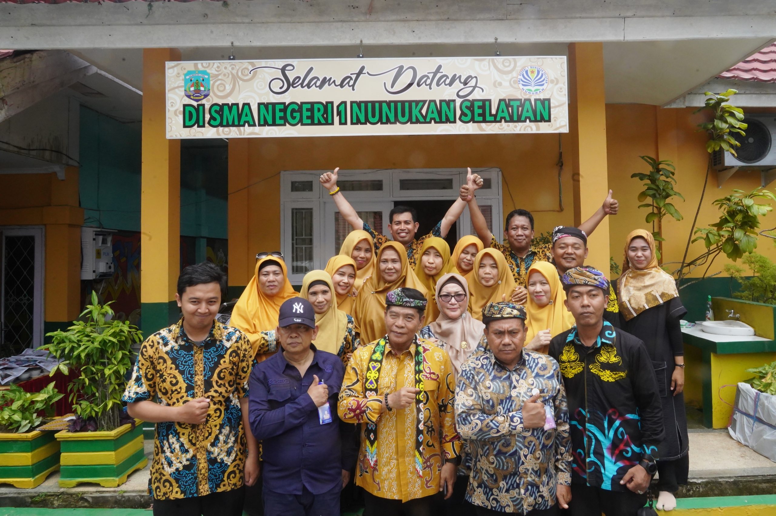Tenaga Kependidikan, dan Peserta Didik SMA, SMK, dan SLB se-Kabupaten Nunukan.