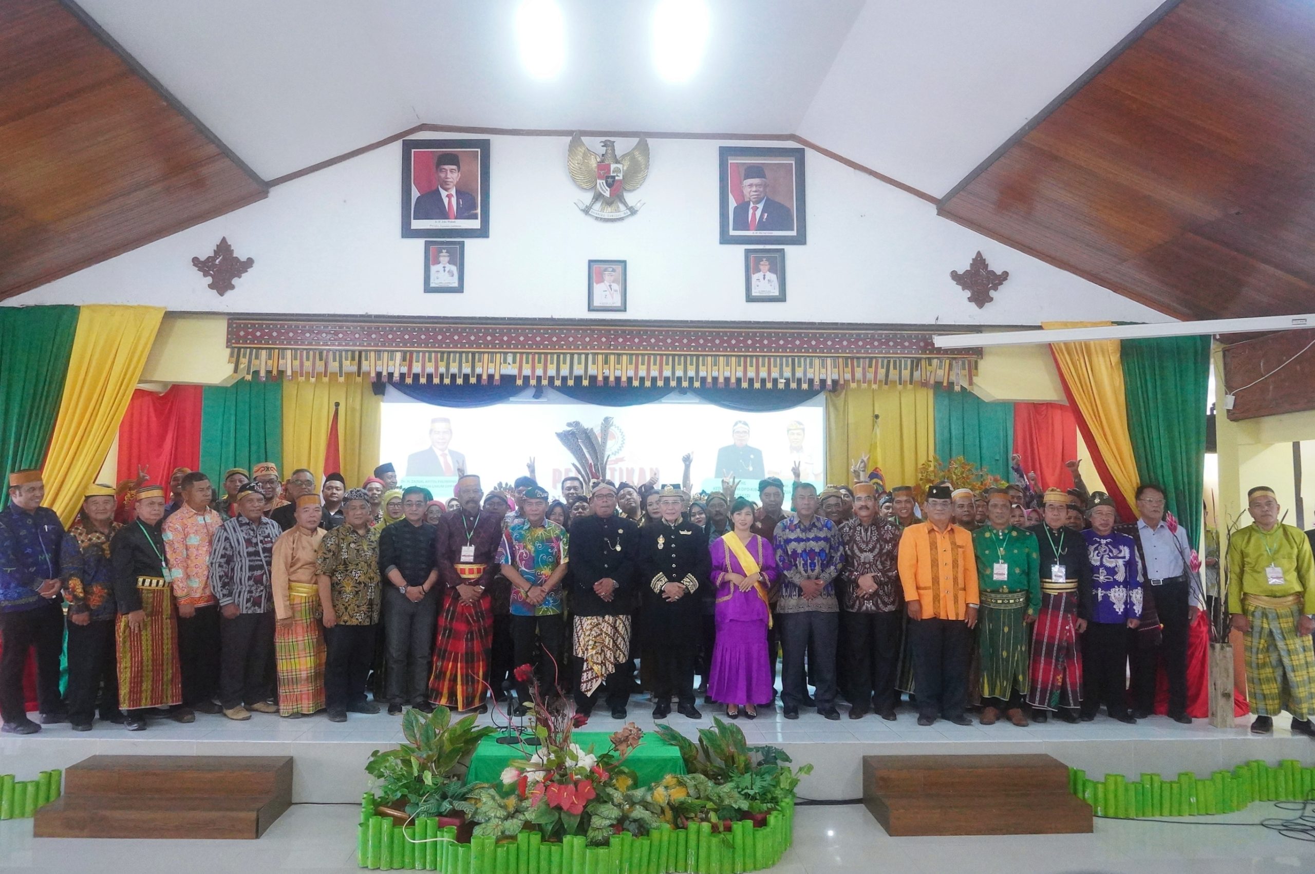 Mengukuhkan Dewan Pengurus Komunitas Antar Etnis Indonesia Bersatu (KIB) Kota Tarakan Masa Bhakti 2024-2029