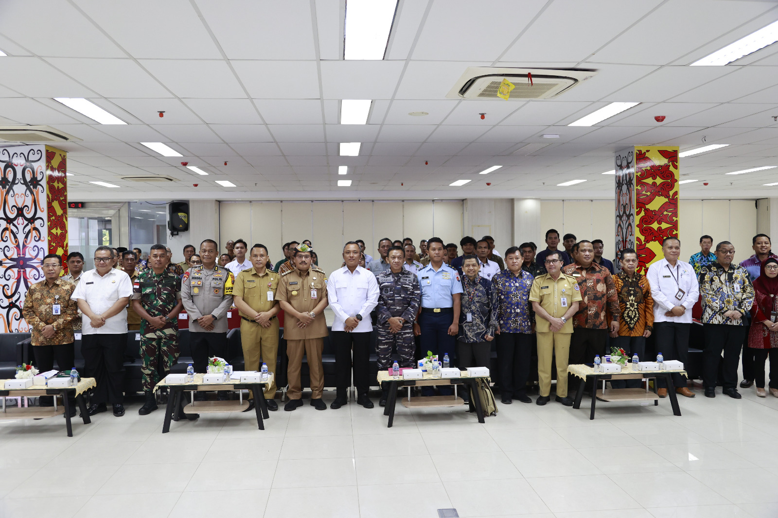 Pjs. Gubernur Kalimantan Utara, Togap Simangunsong, membuka Seminar Nasional Pembangunan Kawasan Perbatasan