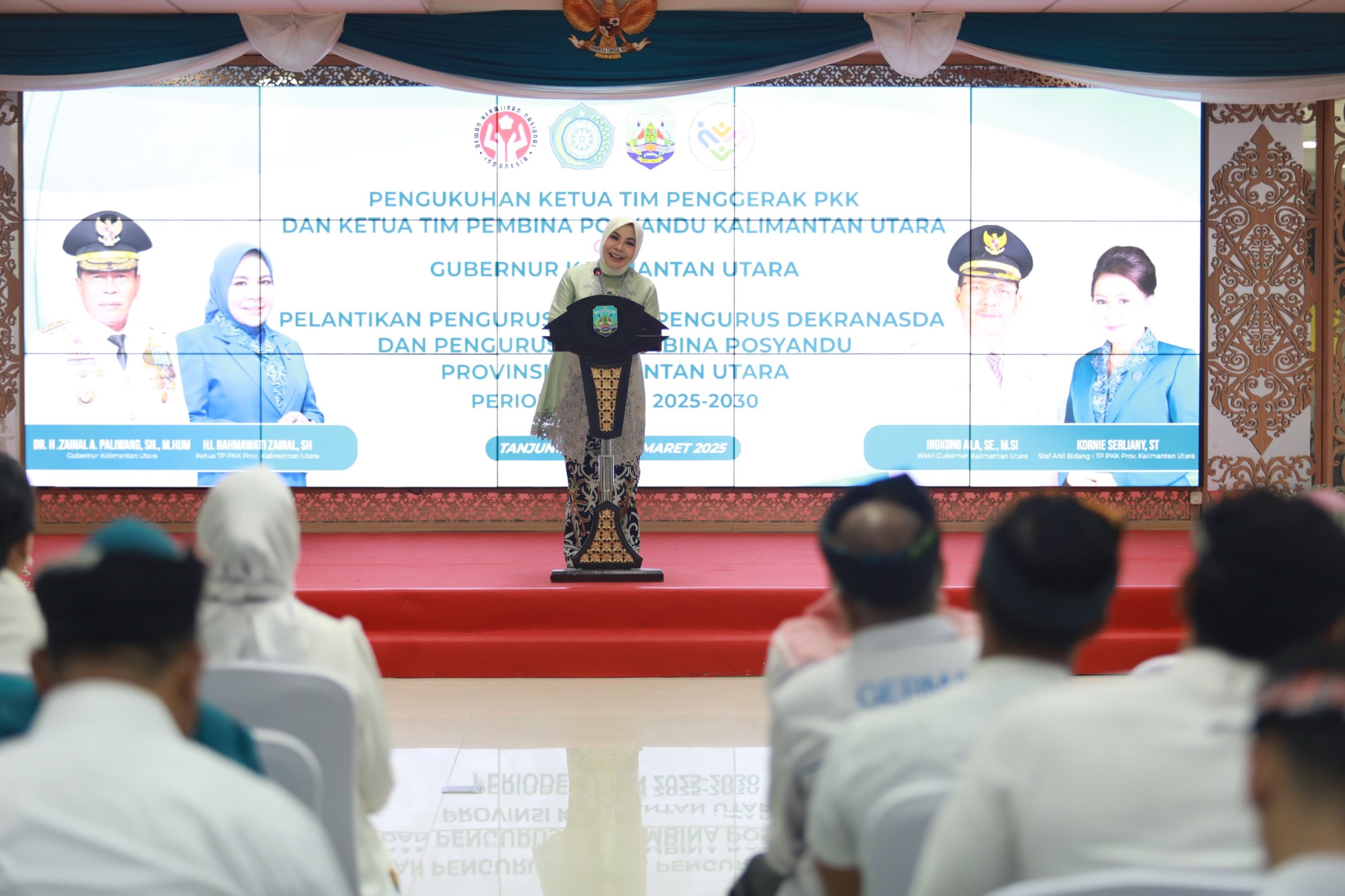 Gubernur kukuhkan Rahmawati Zainal sebagai Ketua TP-PKK dan Dekranasda 2025-2030