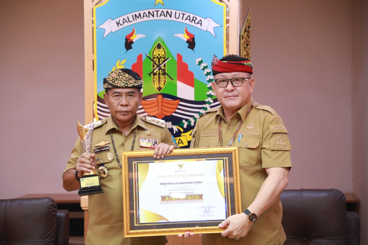 Penghargaan Direktorat Jenderal (Ditjen) Bina Keuangan Daerah (Keuda) Kementerian Dalam Negeri pada penganugerahan APBD Award 2024