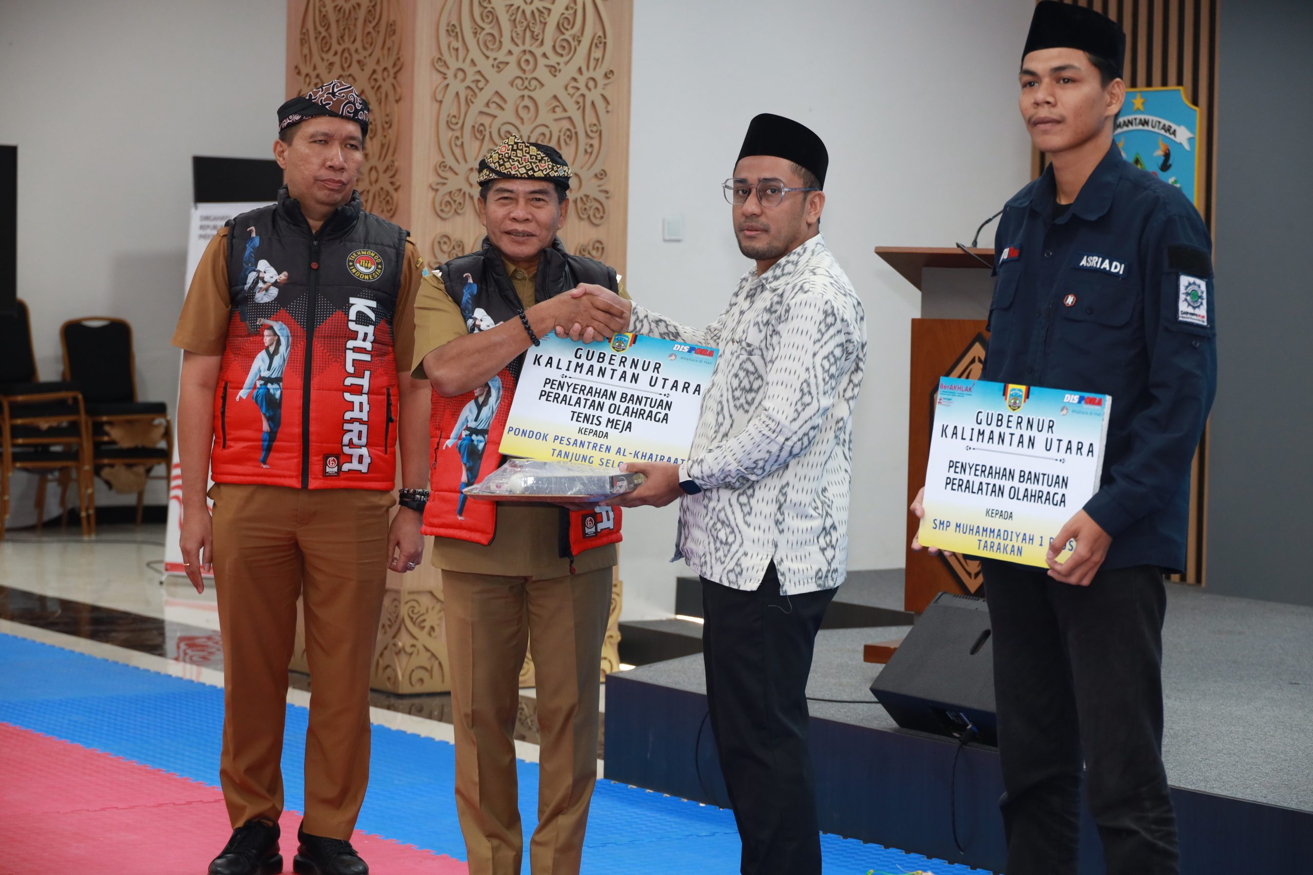 Penyerahan Bantuan Peralatan Olahraga dan Kepemudaan