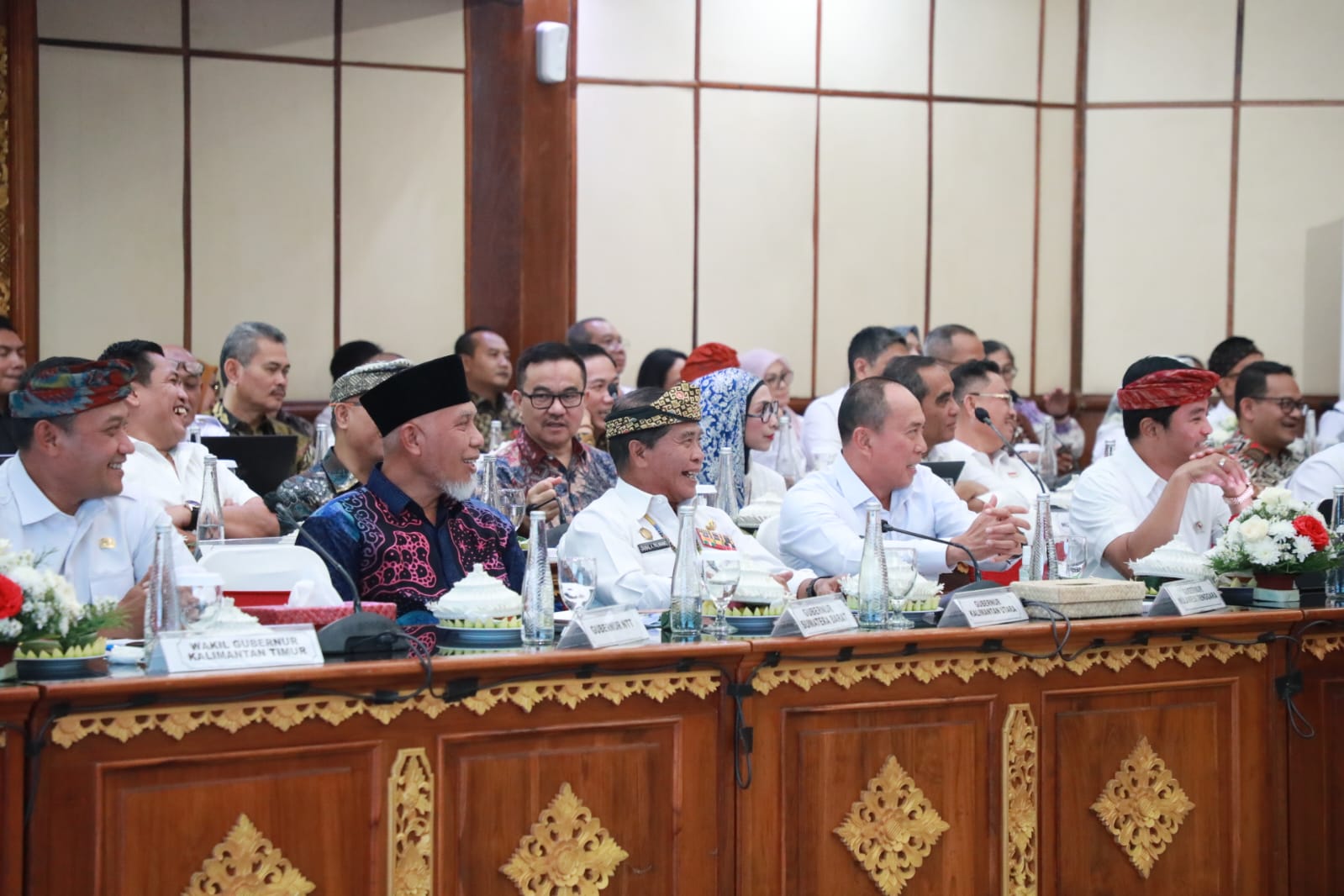 Gubernur Zainal hadiri rapat konsolidasi percepatan operasional Koperasi Merah Putih
