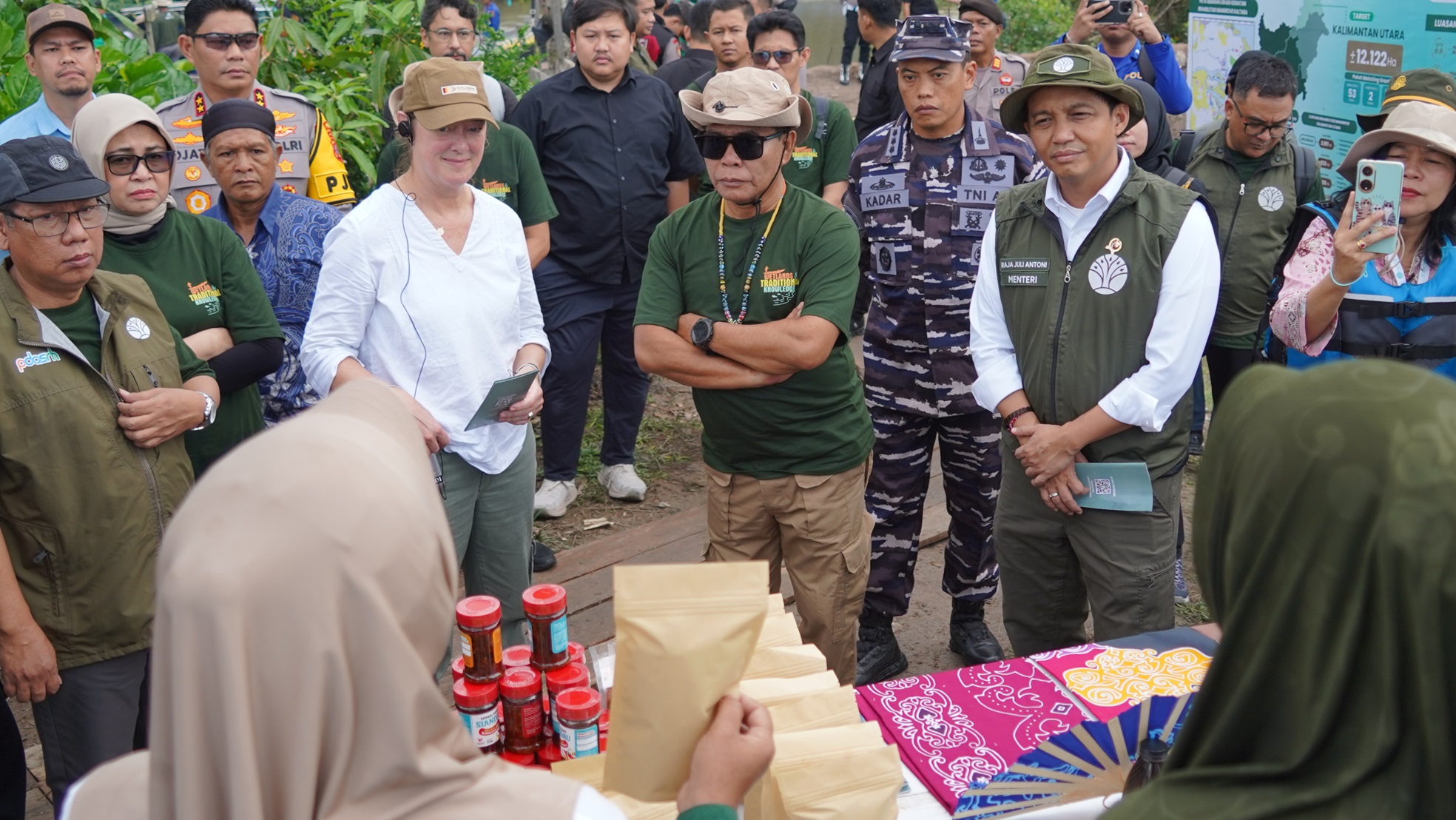 Menhut RI-Gubernur Kaltara perkuat ketahanan pesisir melalui rehabilitasi mangrove