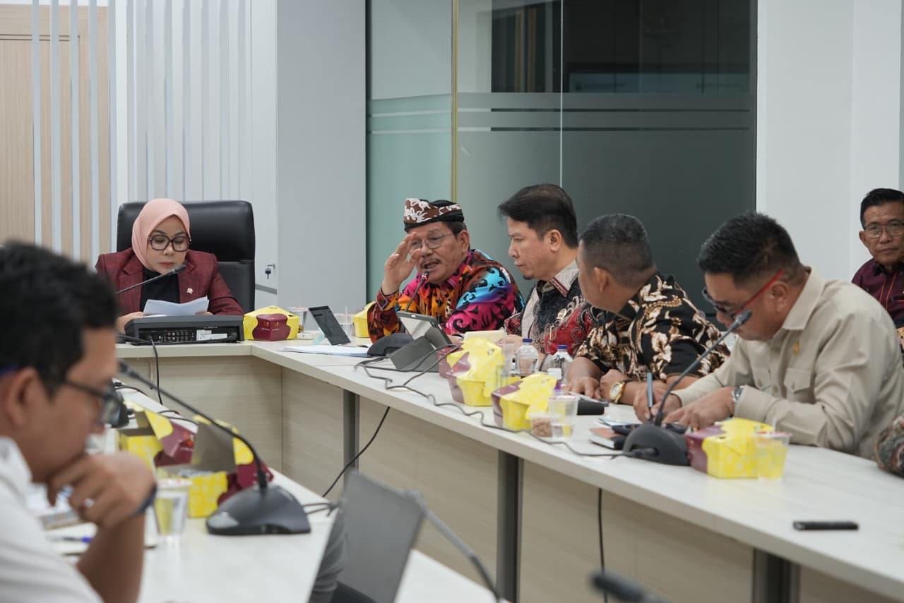 Pemprov-DPR RI ajukan Rp150 M dan solusi agregat penanganan jalan Lingkar Krayan di Kementerian PU