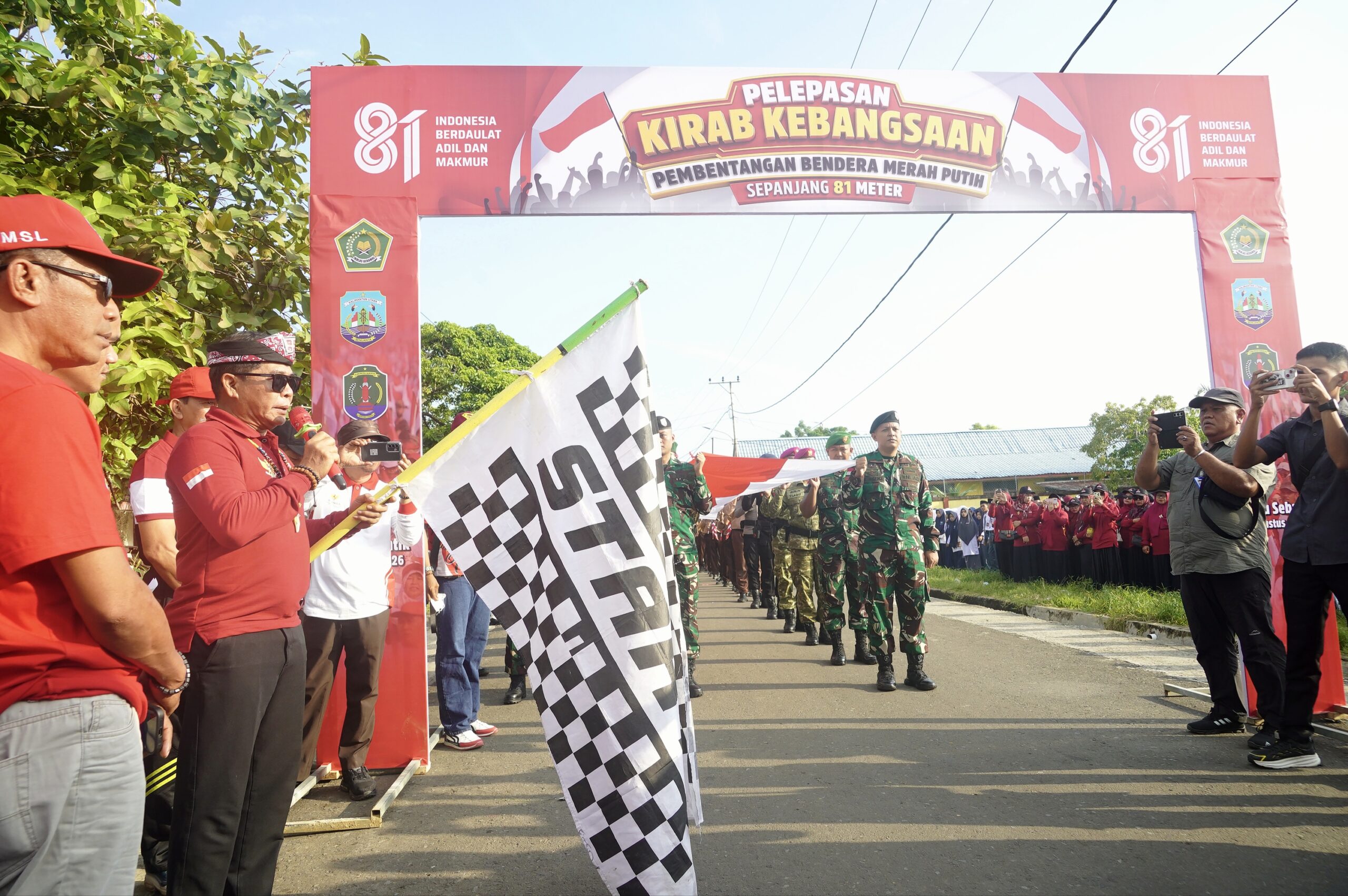 Jelang HUT RI, Bendera Merah Putih 81 meter terbentang di Sebatik
